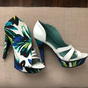 Floral print heels